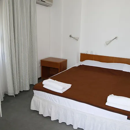 مير بنسيون فندق *